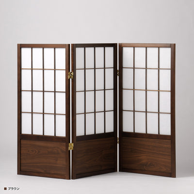 【広げるだけ、和の空間】
置くだけで、いつものお部屋に和の趣と落ち着きをもたらし、ブラウンの木目調フレームが上質な空間を演出します。