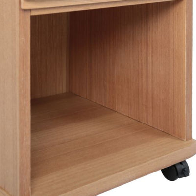 【自由な発想で、飾る収納】
下段のオープンスペースはA4サイズの雑誌やファイルもすっぽり収まる高さなので、お気に入りの本を並べたり、収納ボックスを使って自分らしくアレンジをお楽しみいただけます。