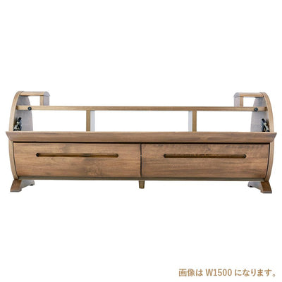 【美しさに秘めた、十分な収納力】
個性的なデザインの内側には、AV機器や小物をすっきりと収められる十分な収納スペースを備え、リビングを美しく整えます。