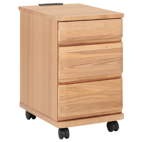 【明るい空間にナチュラル】
明るく優しい色合いのナチュラルカラーは、お部屋全体を軽やかで開放的な印象にし、心地よい空間を生み出します。