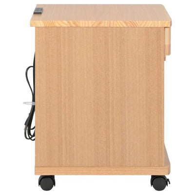 【スリム、なのに頼れる機能】
奥行き40cmのスリムな設計だから、ちょっとした隙間にもすっきり収まり、便利なコンセント機能で、暮らしの動線を邪魔することなく快適さをプラスします。