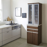 【省スペースで大収納】限られたキッチンスペースにもフィットする、スリムで機能的なデザインです。