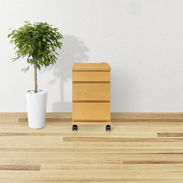 【暮らしに馴染む、天然木ワゴン】
リビングや寝室のちょっとしたスペースに置くだけで、温かみのある空間を演出する、コンパクト設計の収納ワゴンです。