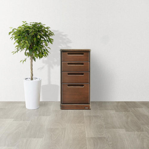 【デザイン性の高いチェスト】インテリアのアクセントになる、デザイン性の高いチェストです。