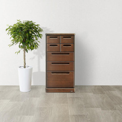 【デザイン性の高いチェスト】インテリアのアクセントになる、デザイン性の高いチェストです。