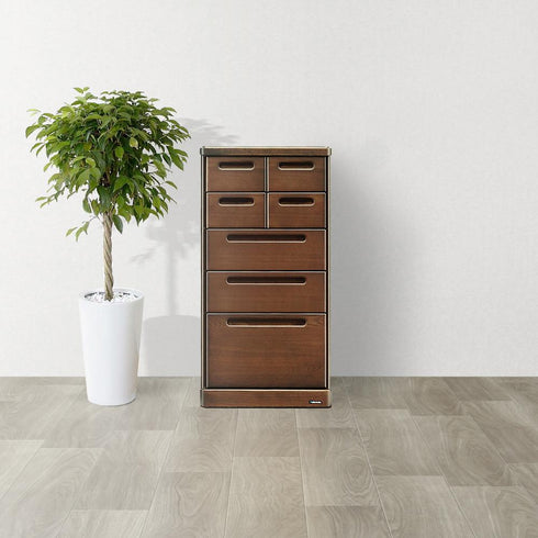 【デザイン性の高いチェスト】インテリアのアクセントになる、デザイン性の高いチェストです。