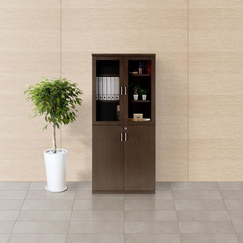 【書斎を彩る、風格の一台】
温かみのある木目が美しい書庫は、置くだけでお部屋の雰囲気をぐっと引き締め、上質な空間を演出します。