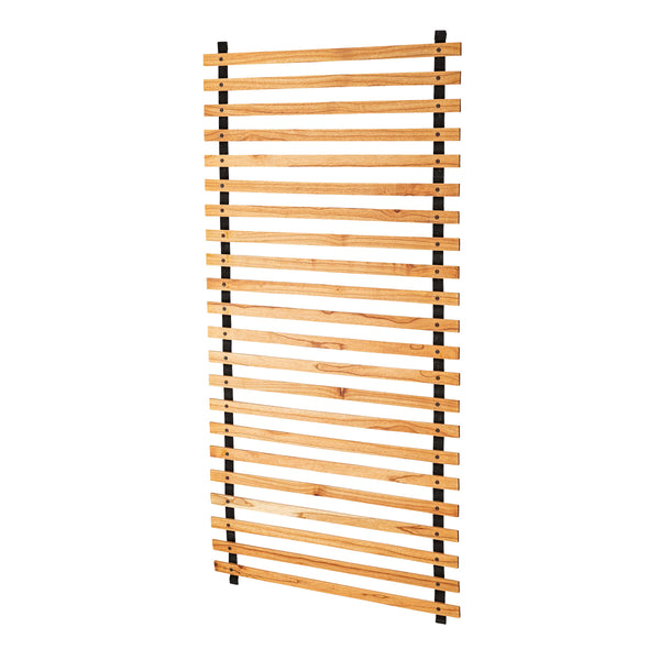 【美しい木目が主役のデザイン】
天然木ミンディの持つ、一つとして同じものはない美しい木目が、お部屋に温かみと上質な雰囲気を与えてくれるでしょう。