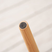 【床に優しい工夫】脚裏にはフェルトが付いているので、フローリングを傷つける心配もありません。