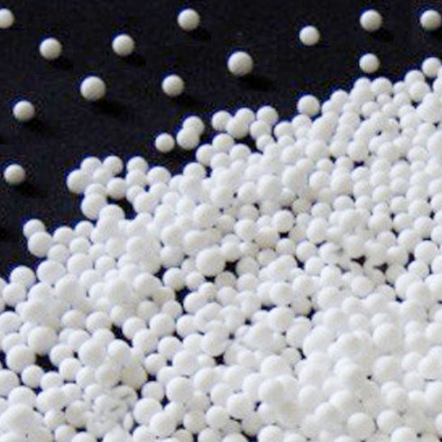 コロンとした小ぶりな形状ながら、中のマイクロビーズが体に合わせてフィットしてくれます。