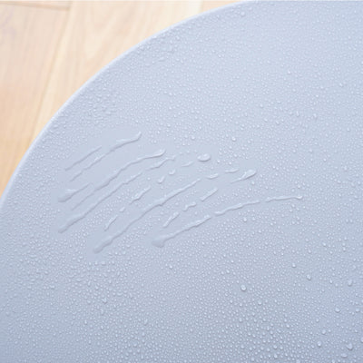 樹脂製のため、ちょっとした水や汚れに強いのも見逃せないポイントです。