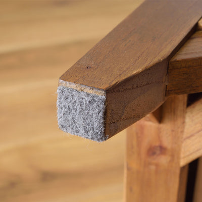 【床を守るフェルト付き脚部】
脚部裏にはフェルトが施されており、フローリングを傷つけにくく、家具の移動時も安心してお使いいただけます。