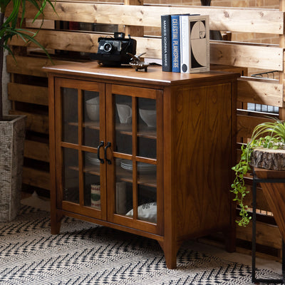 【どんな部屋にも馴染むデザイン】
木の温もりとアイアンのアクセントが効いたデザインは、レトロやモダン、どんなテイストのインテリアにもしっくりと馴染みます。