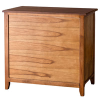 【後ろ姿も、美しい佇まい】
天然木ミンディの豊かな木目が、お部屋のどこに置いても美しい佇まいを演出し、空間に温もりと高級感をもたらします。