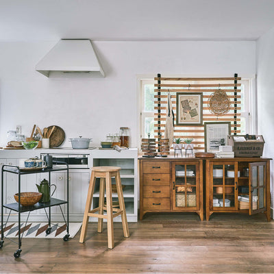 【シリーズで揃える喜び】
充実したラインナップの「ティンバーシリーズ」で揃えれば、統一感が生まれるだけでなく、あなたの暮らしに合わせた自由なコーディネートが可能です。