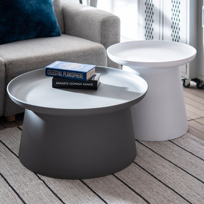 【組み合わせて広がる可能性】
高さやカラーの異なるロンドラウンドテーブルを並べて使えば、リズムのある空間演出ができ、シーンに応じた使い分けも楽しめます。