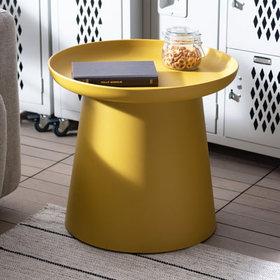 【差し色で空間を明るく】
イエローのロンドラウンドテーブルは、シンプルな空間にアクセントを加える差し色として最適で、軽やかで持ち運びやすく、ちょっとした模様替えにも柔軟に対応できます。