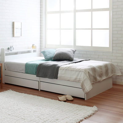 【理想を叶える一台】
スマートな見た目以上の収納力で、ごちゃつく小物はすべて隠し、デザイン性と機能性を両立させたこのベッドで、憧れのすっきりとしたお部屋が実現します。