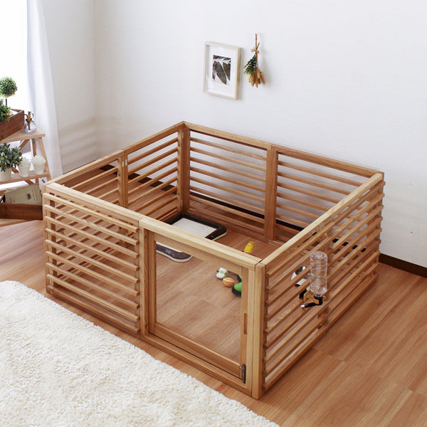 【愛犬と暮らす、美しい空間】
温かみのある天然木がリビングに優しく溶け込み、インテリアの一部としてペットとの毎日をより豊かで心地よい時間へと変えてくれるでしょう。