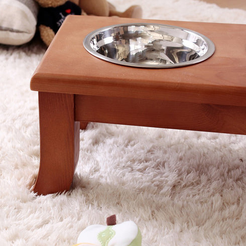 ワンちゃん、ネコちゃんの食べる姿勢を考慮した、丁度良い高さ16.5cmタイプです。