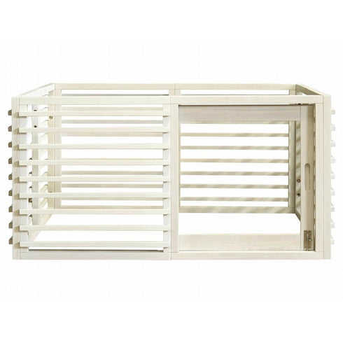 【省スペースなスライドドア】
開閉時に場所を取らないスマートな引き戸式だから、限られたスペースでもスムーズに出入りができ、お部屋のレイアウトの自由度も高まります。