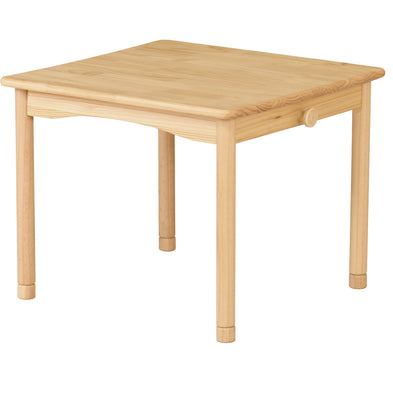 【天然木の温もりあふれる佇まい】
美しい木目のパイン材を贅沢に使用し、どんなお部屋にも馴染むやさしい風合いで、長くご愛用いただける上品なデザインです。