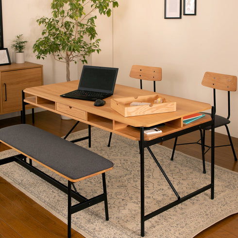 同じシリーズの他商品と組み合わせて使用することで、統一感のある空間を作ることができます。