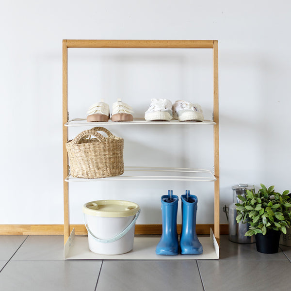 使いやすく、"Livable(住みやすい)"暮らしに寄り添ってくれるインテリア「リヴシリーズ」のエントランスラックです。