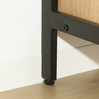 【細部までこだわった安定性】
床のがたつきを微調整できるアジャスターが付いているため、いつでも安定した設置ができて安心です。