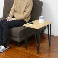 【サイドテーブルとして】ソファ横に置いて、飲み物や読み物を置くのに便利なサイドテーブルにも。