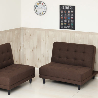 【分離すれば自由なレイアウト】
2つに分けて使えば、レイアウトの自由度が格段に広がり、来客時のサブチェアや対面スタイルなど、使い方はあなた次第です。