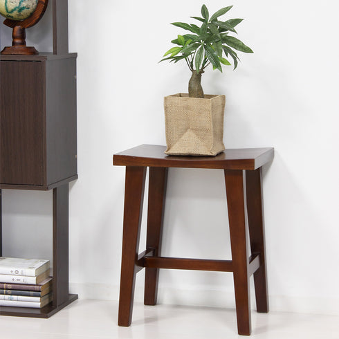 【植物や雑貨も映える】
観葉植物や小物を置くだけでセンスの良いディスプレイが完成し、木の温もりがインテリアに自然と溶け込みます。