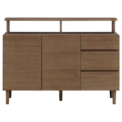 【シックに決まるブラウンカラー】
落ち着いた色合いのブラウンは、お部屋の雰囲気をぐっと引き締め、上質でモダンな空間を演出します。