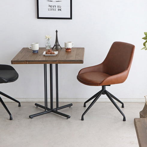 【私だけのおうちカフェ空間】
お気に入りのテーブルにこの一脚を添えるだけで、何気ない日常が特別なものに変わり、友人を招きたくなるような自慢の空間が生まれます。