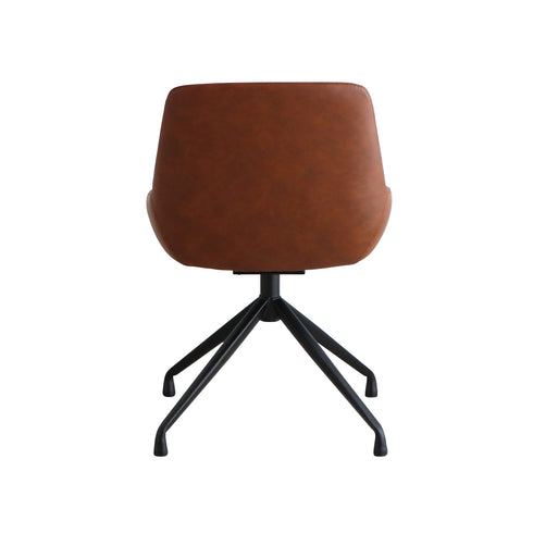 【異素材が生むこだわりの質感】
しっとりとしたPUレザーの張地と、マットな質感で仕上げたブラックスチールの脚部が、シンプルながらも深みのある表情を見せ、所有する喜びを満たします。