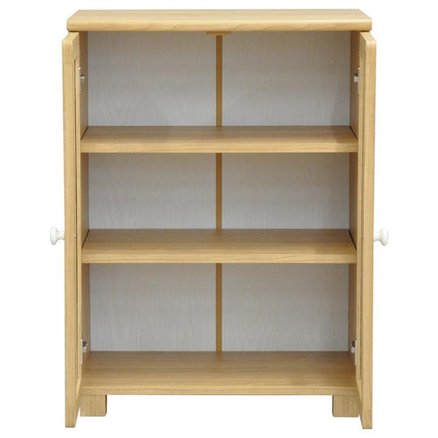 【収納力が変わる、驚きの15段階調整】
付属の棚板2枚は32mmピッチ、15段階もの細かな高さ調整が可能で、収納したい本の高さや食器の大きさに合わせて無駄なくスペースを活用できます。