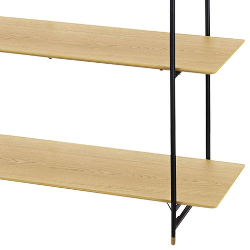 【木と金属のオシャレな組み合わせ】温かみのある木目の板面とスタイリッシュなブラックスチール脚の異素材の組み合わせは、様々な空間で違和感なくお使いいただけます。