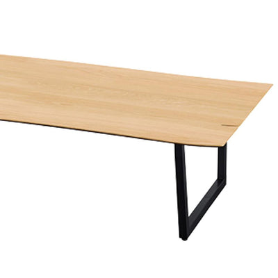 【木と金属のオシャレな組み合わせ】温かみのある木目の板面とスタイリッシュなブラックスチール脚の異素材の組み合わせは、様々な空間で違和感なくお使いいただけ