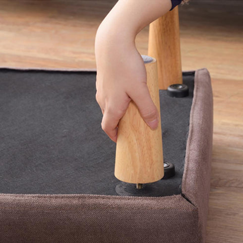 【組立が簡単】開梱後は、脚と背もたれを取り付けるだけの工具を使わない簡単組立となっています