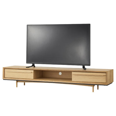 【シンプルなデザイン】細身の四本脚に、ブラックのスチールフレームがほどよいアクセントとなっています。