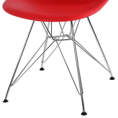 【美しさと強度を両立】
シャープなクロームメッキ脚部は、視覚的な軽やかさと優れた耐久性を兼ね備え、100kgの静止耐荷重に対応する安心設計です。