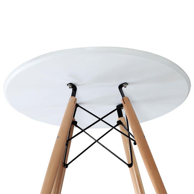 【異素材が生むデザイン性】
温かみのあるブナ無垢材のウッドレッグと、シャープなブラックスチールの組み合わせが、天板をしっかりと支える耐久性と、目を引くデザイン性を両立させています。