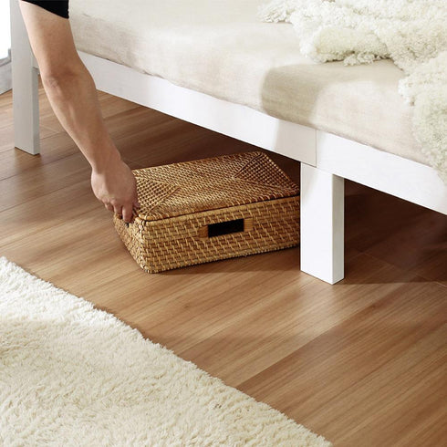 【ベッド下を有効活用できる】
高さにゆとりのあるベッド下のスペースに、市販の収納ボックスを置けば、デッドスペースを有効活用でき、お部屋がすっきり片付きます。