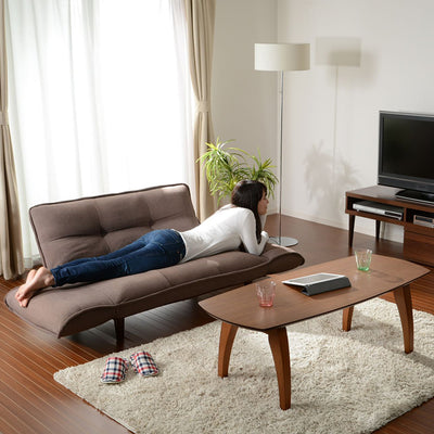 【わたしだけの特等席】
背もたれと両肘を倒せば、まるでベッドのような心地よさで体を預けられ、映画鑑賞や読書など、至福のおうち時間を満喫できます。