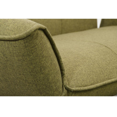 【細部までこだわった高品質】
丁寧に仕上げられた縫製や、ソファの輪郭を際立たせるパイピングなど、細部にまでこだわり、長くご愛用いただける品質を追求しました。