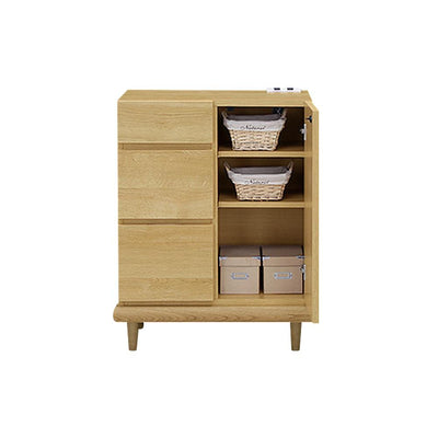 【美しい木目】お部屋の中心を美しい木目調テーブルで彩ってみてはいかがでしょう。