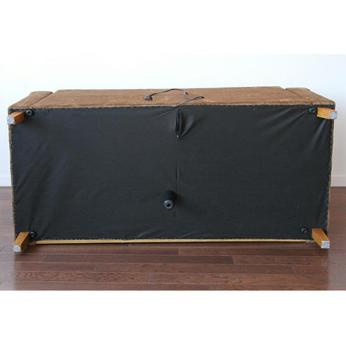 【配線もスマートに収納】
ソファ底面には電源コードをすっきりと収められる収納ポケット付きで、使わない時も美しく保てます。