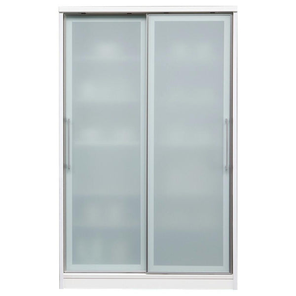 【美しさと安全性を両立した選択】
高さ165cmと圧迫感のないデザインは吊り戸棚の下にも置きやすく、省スペースな引き戸と汚れに強い表面材でお手入れも簡単、さらに万が一の時も安心な飛散防止ガラスを採用し、日々の暮らしに美しさと安全をお届けします。