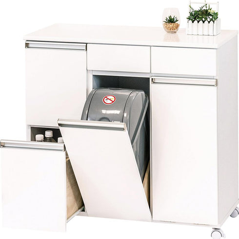 【届いてすぐに使える】
スウィング蓋付きの19Lペールが2個付属しているから、組立不要ですぐにゴミ箱収納として使い始められ、忙しい毎日をサポートします。