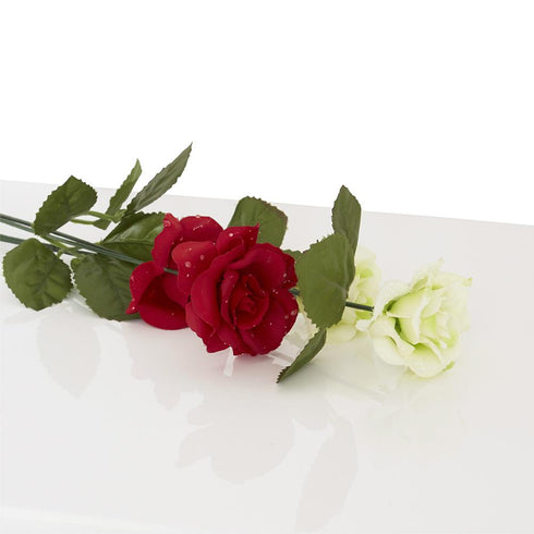 【天板まで美しく活用】
化粧仕上げの天板はカウンターとしても活用できるので、花や雑貨を飾ってお部屋のアクセントとしても楽しめます。